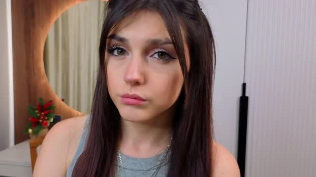ericapapandrea Female Chaturbate 16-12-2025