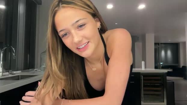 avaowenss Female Chaturbate 17-12-2025