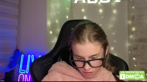 roxxxie_reid Female Chaturbate 17-12-2025