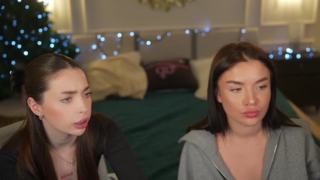 bright_diamonds_054 Couple Chaturbate 17-12-2025