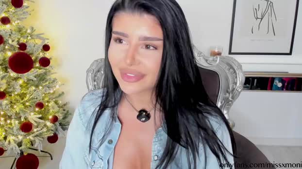 moniqueeass Female Chaturbate 17-12-2025