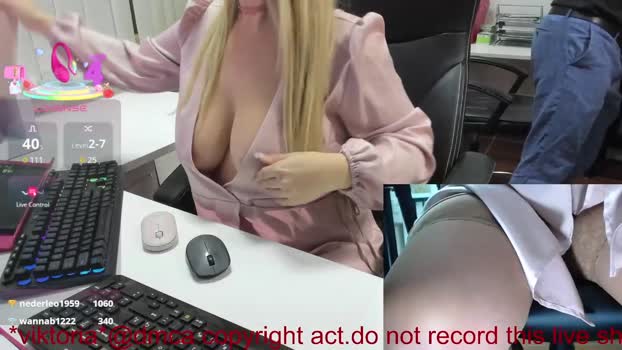milf_viktoria Couple Chaturbate 18-12-2025