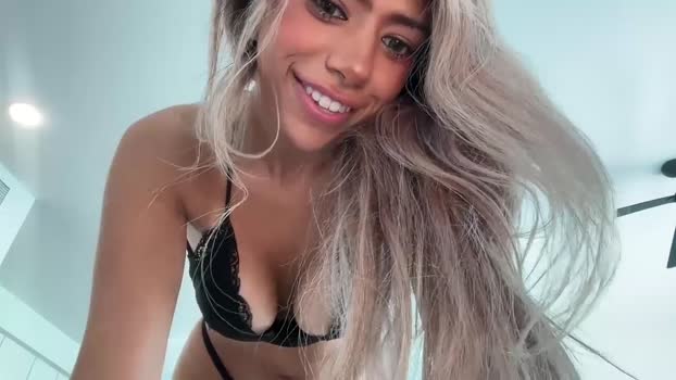 juliaabrooks Female Chaturbate 19-12-2025