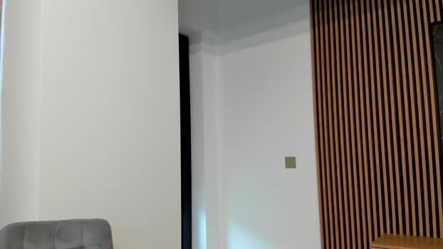 devyale Female Chaturbate 21-12-2025