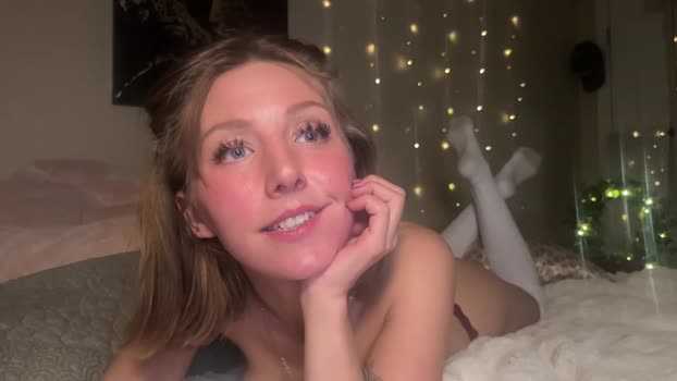 abbienextdoor Female Chaturbate 22-12-2025
