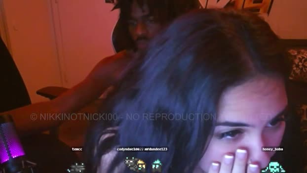 nikkinotnicki00 Couple Chaturbate 22-12-2025