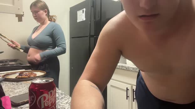 twinfl4m3ss Couple Chaturbate 22-12-2025