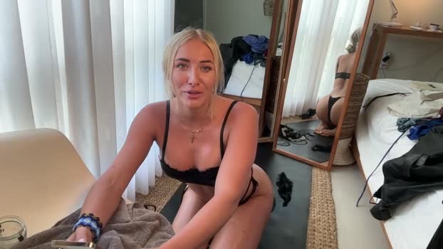 heyskylar Female Chaturbate 23-12-2025