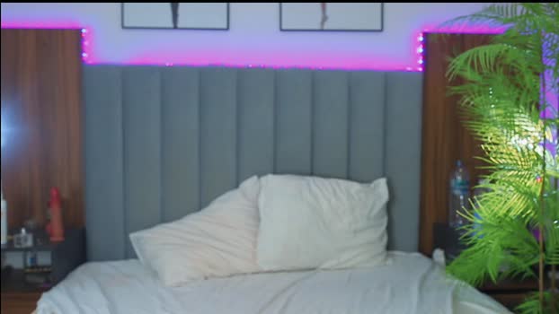 kirsten_xxx Female Chaturbate 23-12-2025