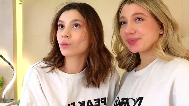 pinkadele Female Chaturbate 24-12-2025