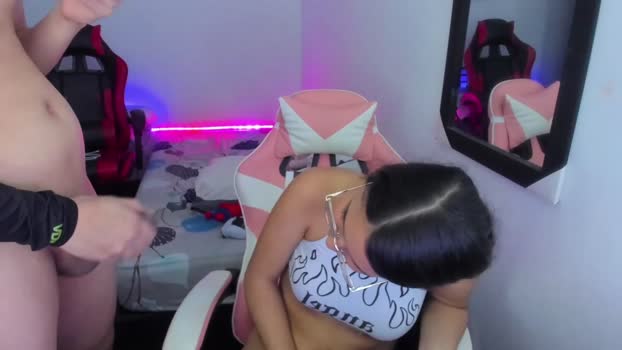 room_kitty Couple Chaturbate 24-12-2025