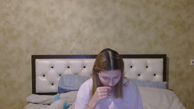 alineblayyz Female Chaturbate 25-12-2025