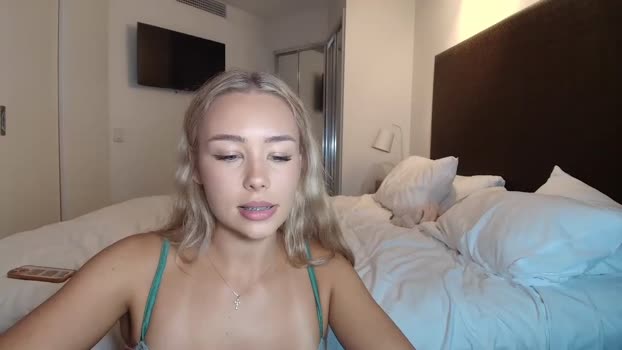 itschanelxx Female Chaturbate 27-12-2025