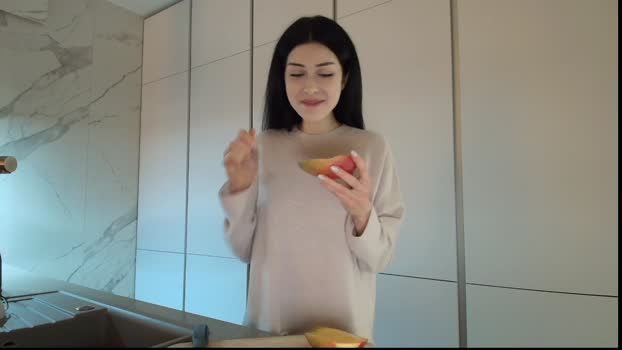 milla_bella Female Chaturbate 26-12-2025