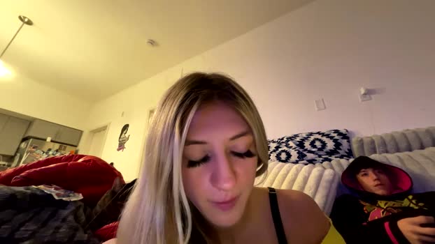 parisbaby2000 Couple Chaturbate 28-12-2025
