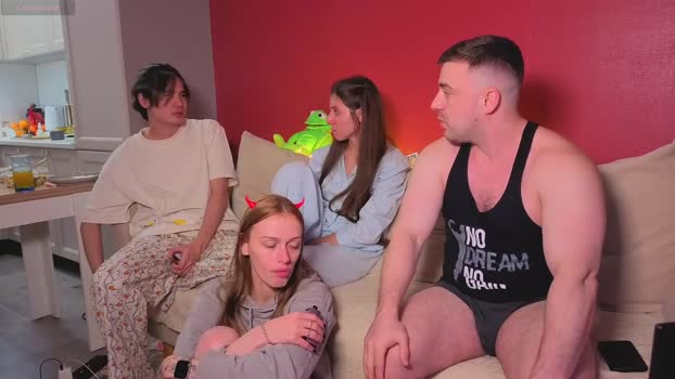 ihavepaws33 Couple Chaturbate 29-12-2025