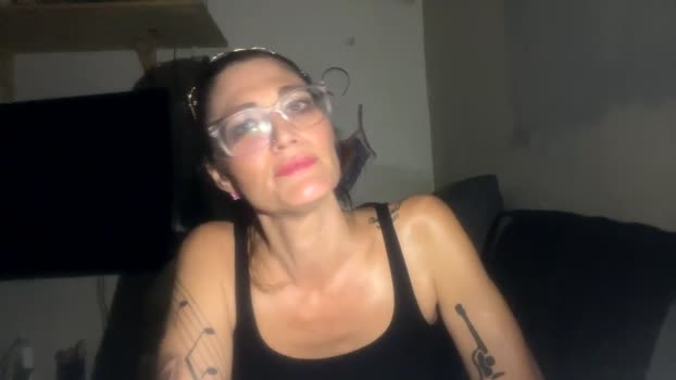 danicamore Female Chaturbate 31-12-2025