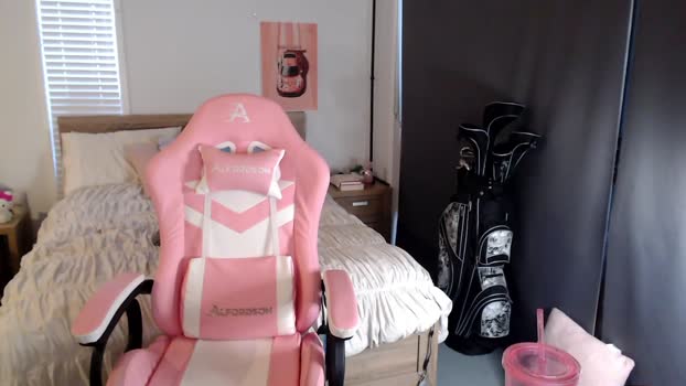 novakitty4 Female Chaturbate 31-12-2025