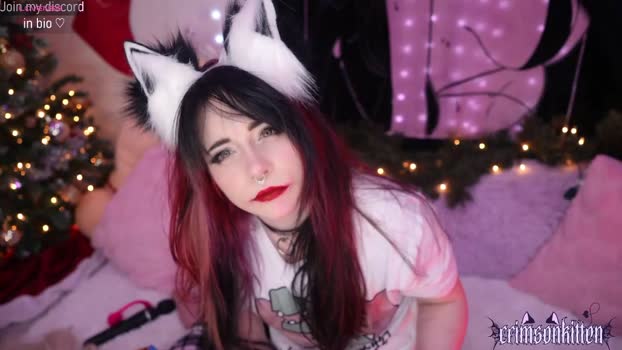 crimsonkitten Female Chaturbate 01-01-2026