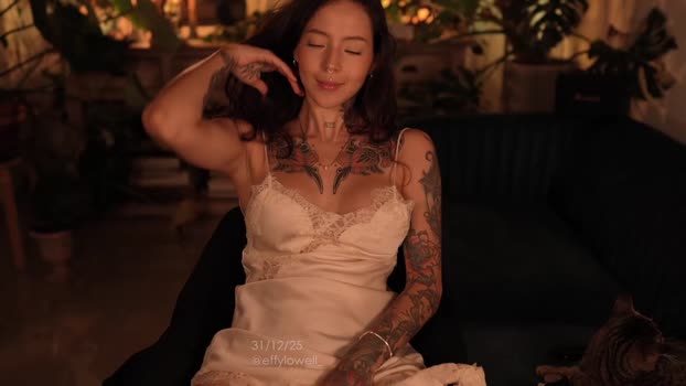 effylowell_ Female Chaturbate 01-01-2026