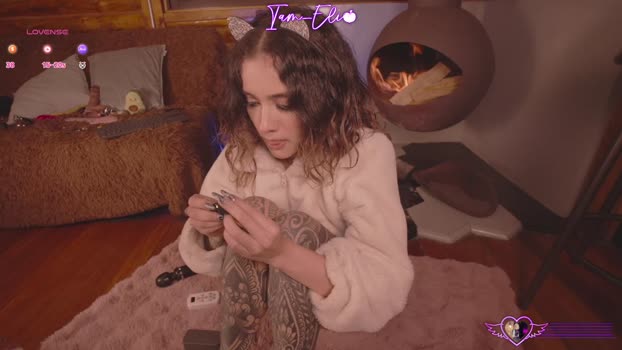 iam_eli Female Chaturbate 01-01-2026