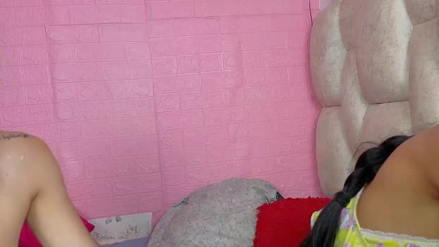 petitestrawberry18 Couple Chaturbate 02-01-2026