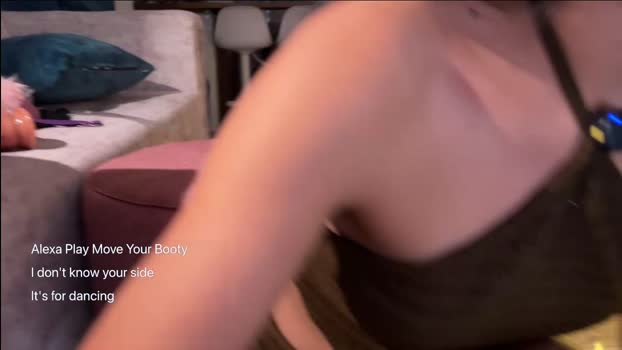 sweet_littleee Female Chaturbate 05-01-2026
