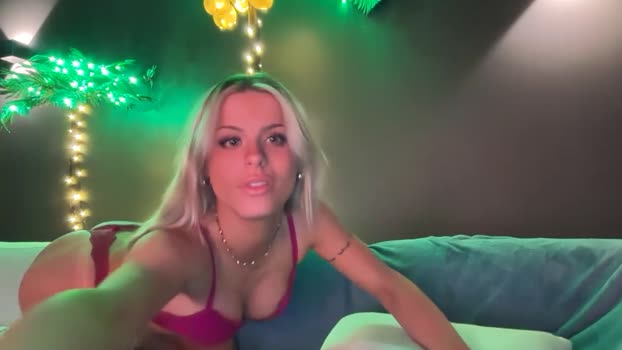 ella_hill Female Chaturbate 15-01-2026