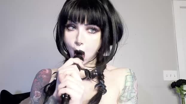 ivey_strigoi Female Chaturbate 16-01-2026