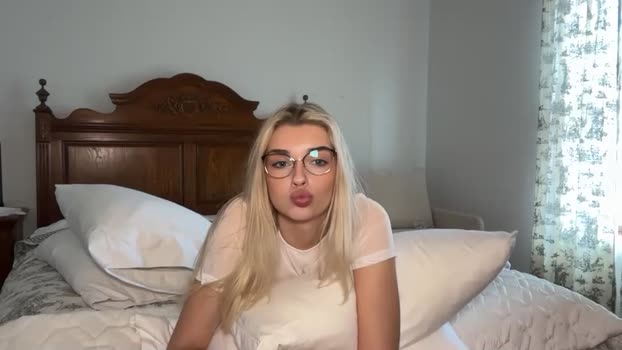 ellalowe Female Chaturbate 19-01-2026