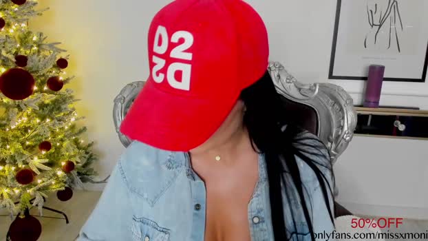 moniqueeass Female Chaturbate 19-01-2026
