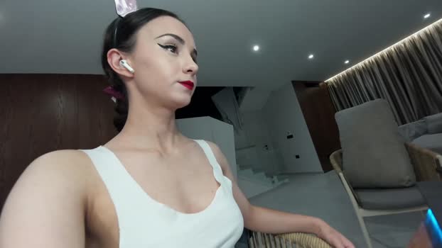 ehotlovea Female Chaturbate 25-01-2026