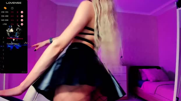 em_luna Female Chaturbate 28-01-2026