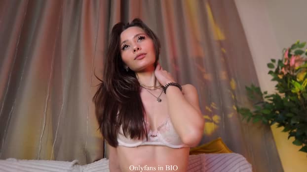 falinecrosthwaite Female Chaturbate 29-01-2026