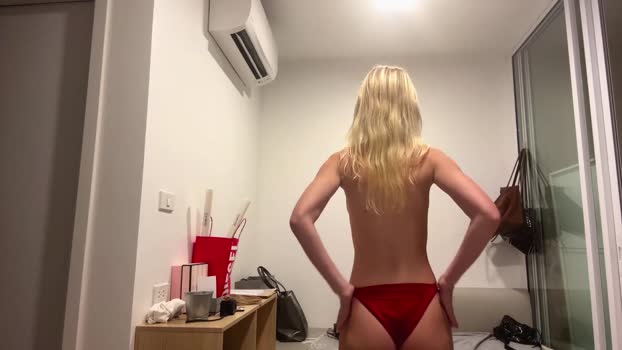 laraineprada Female Chaturbate 01-02-2026