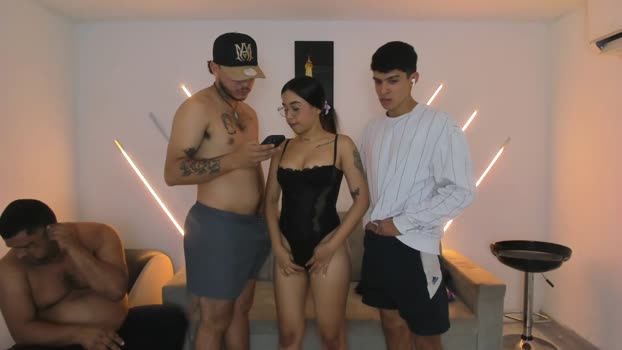 nympho_nathy_sophi Couple Chaturbate 02-02-2026