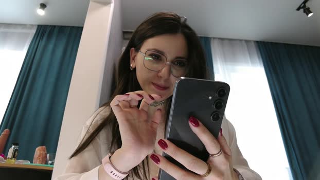 uninvited_raccoon Female Chaturbate 02-02-2026