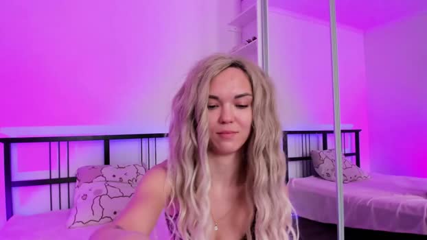 flora_amber Female Chaturbate 03-02-2026
