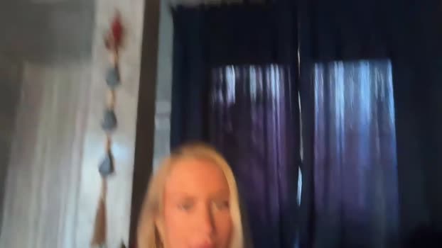 livslifee Female Chaturbate 15-02-2026