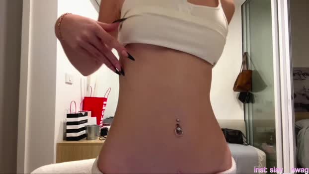 laraineprada Female Chaturbate 20-02-2026