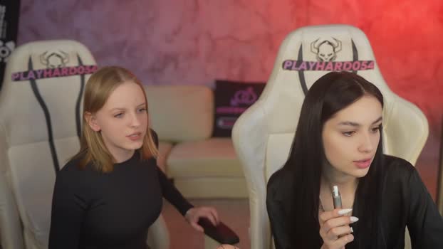 bright_diamonds_054 Couple Chaturbate 21-02-2026