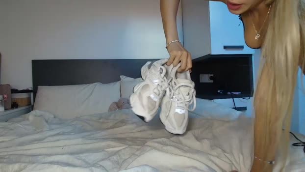 itschanelxx Female Chaturbate 23-02-2026