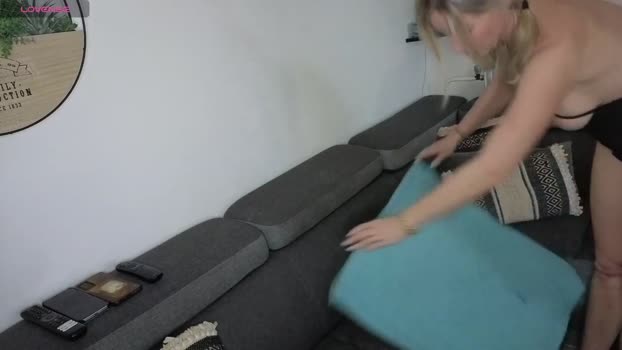 laratonydusud Couple Chaturbate 24-02-2026