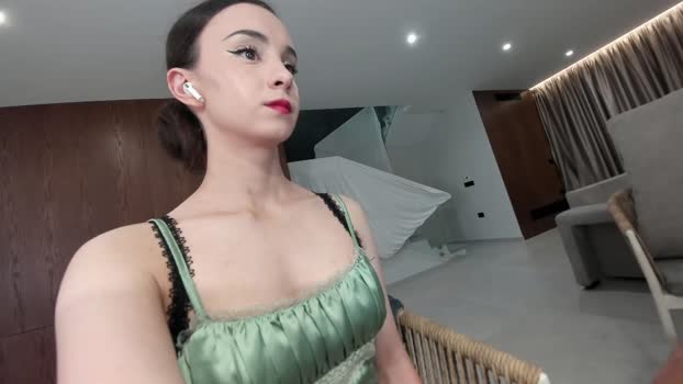 ehotlovea Female Chaturbate 28-02-2026