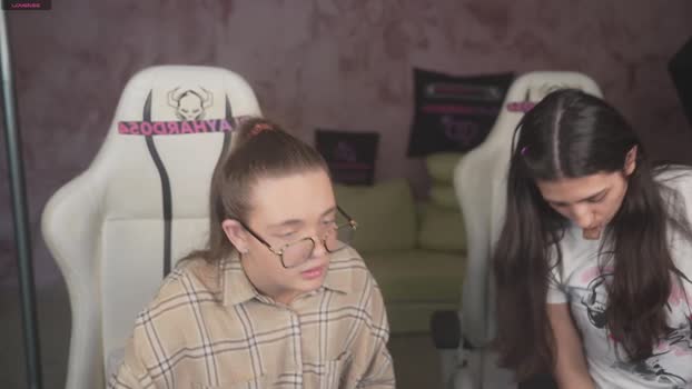 bright_diamonds_054 Couple Chaturbate 01-03-2026