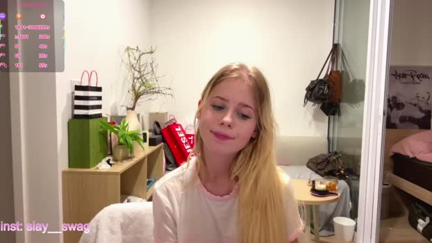 laraineprada Female Chaturbate 20-03-2026