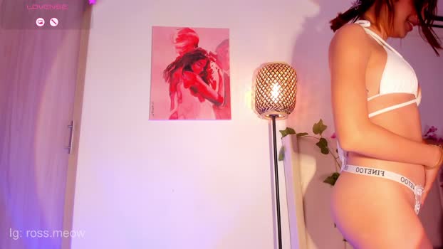 ross_meow Female Chaturbate 22-03-2026