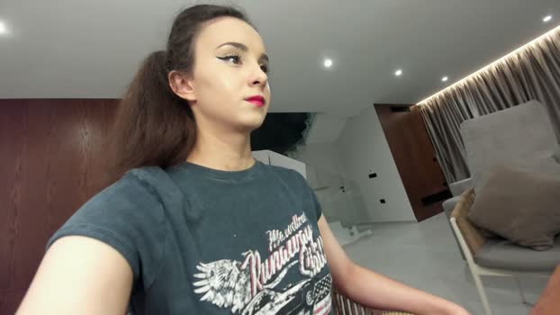 ehotlovea Female Chaturbate 23-03-2026