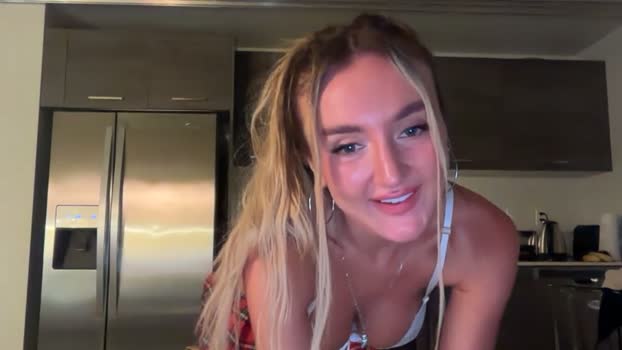 dreamyylilah Female Chaturbate 25-03-2026