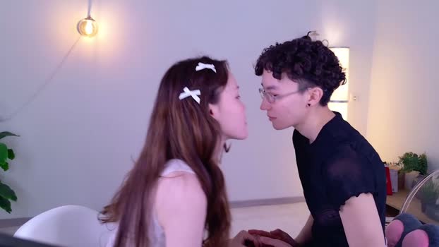 pinktwinss Couple Chaturbate 28-03-2026